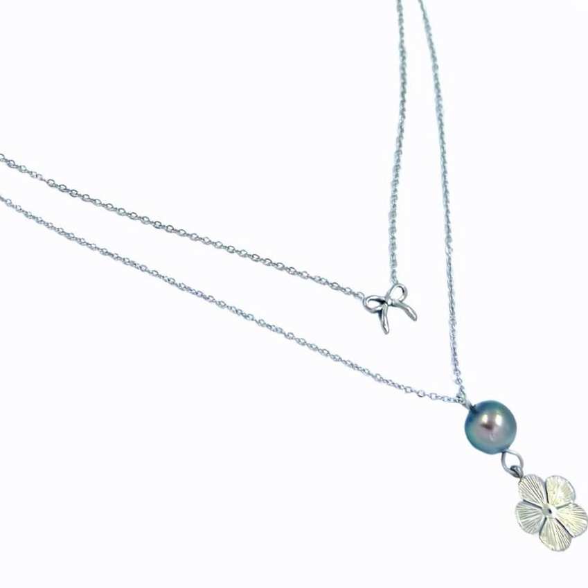 COLLIER 2 RANGS NOEUD FLEUR ET PERLE - ACIER