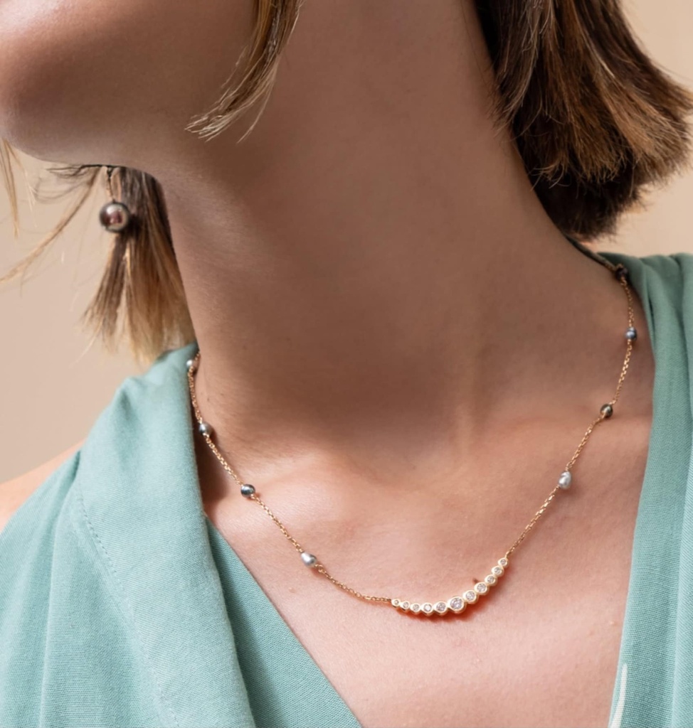 COLLIER BARRE DE ZIRCONS &amp; 8 KEISHIS - PLAQUE OR