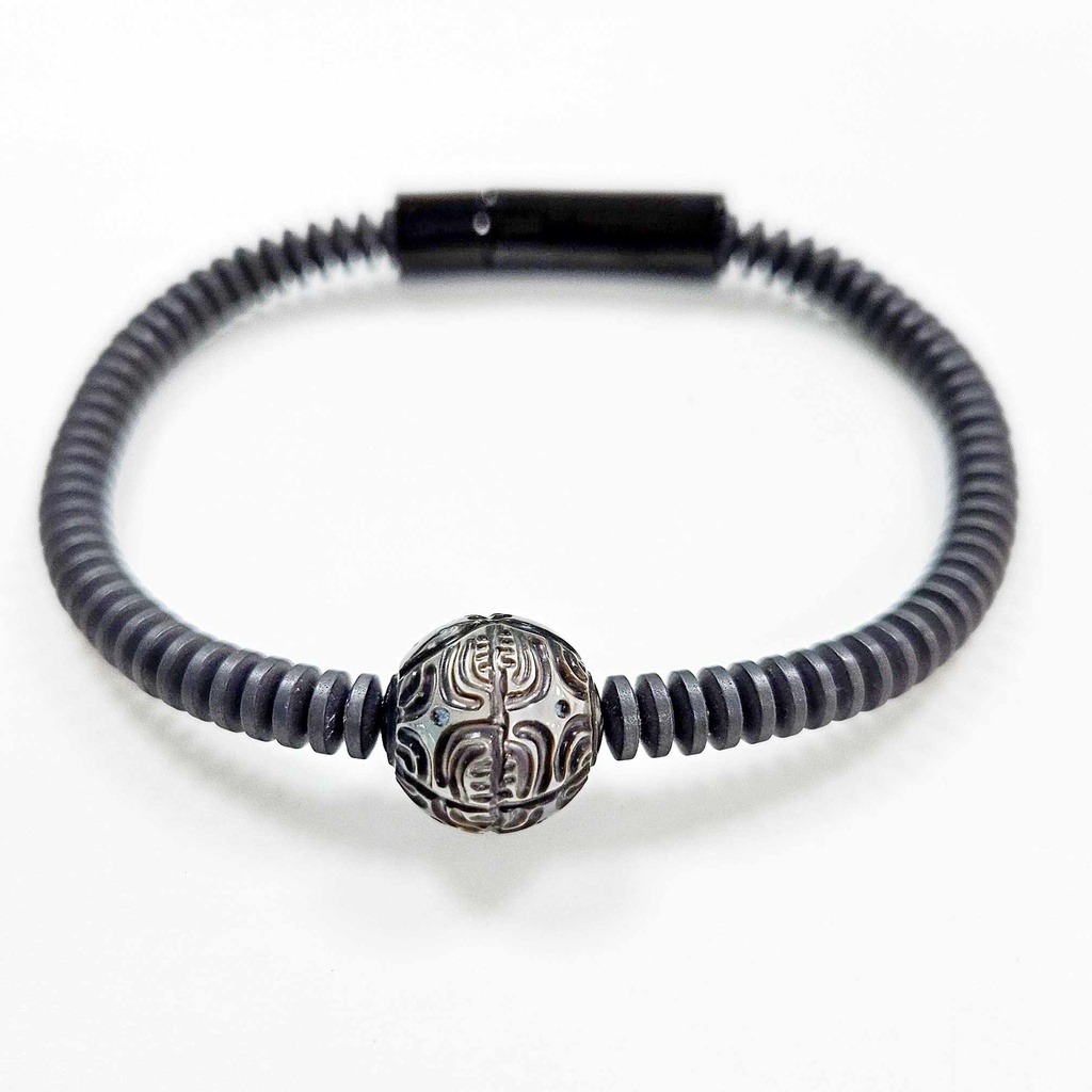 Bracelet hématites et perle de tahiti Gravée