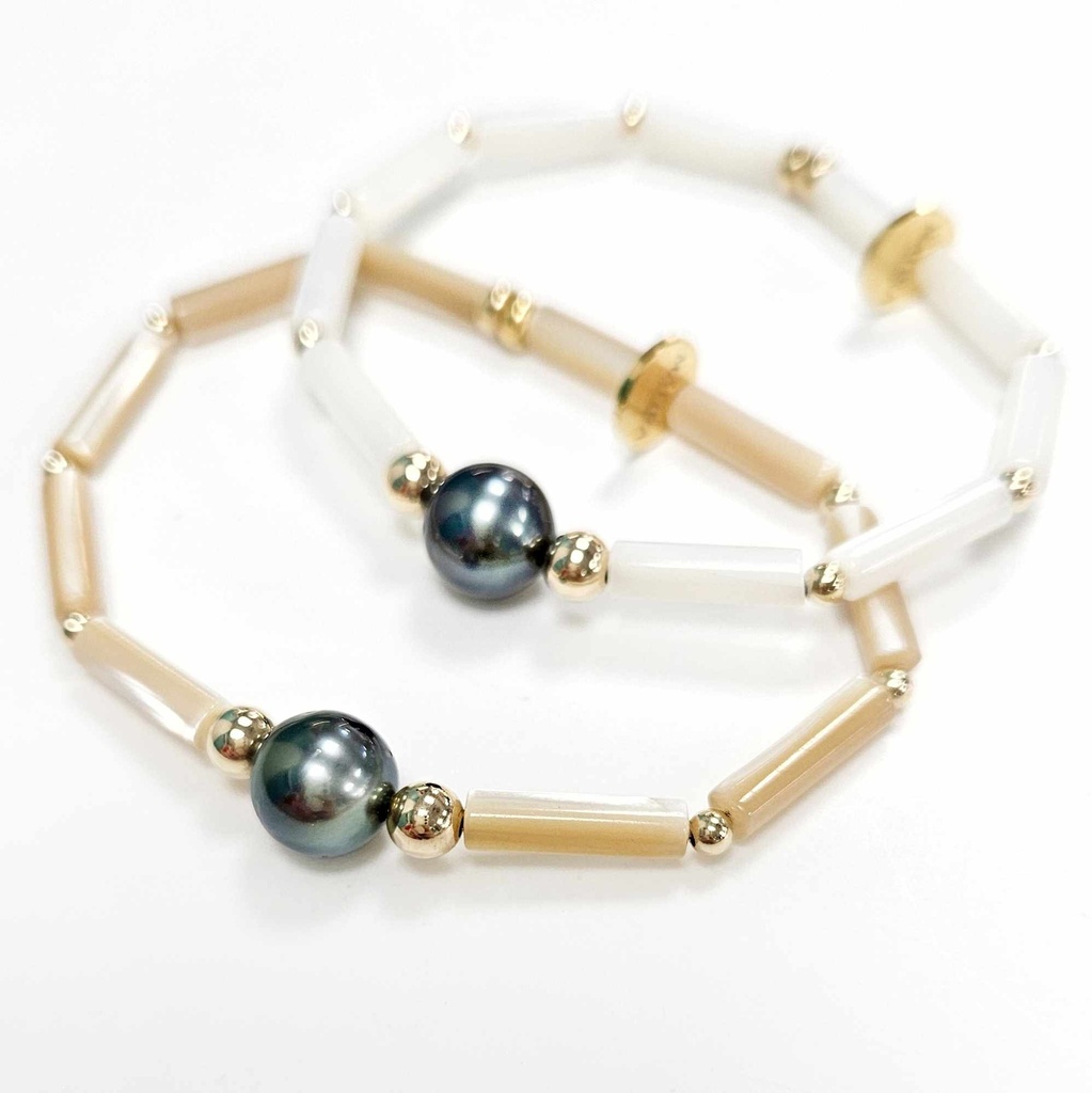 BRACELET ELASTIQUE PERLE ET NACRE - BLANC OU BEIGE plaqué or