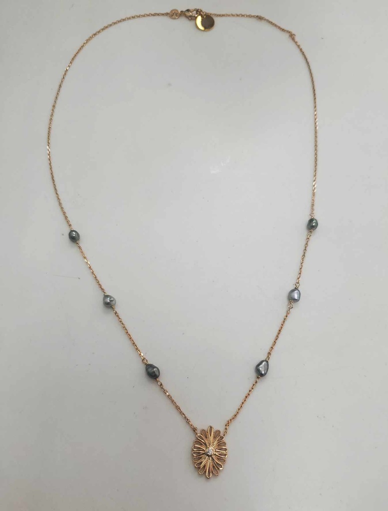 Collier Fleur zircon et 6 keishis plaqué or