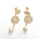 BOUCLES D OREILLES ROSACE FLOCONS ET KEISHIS - PLAQUE OR