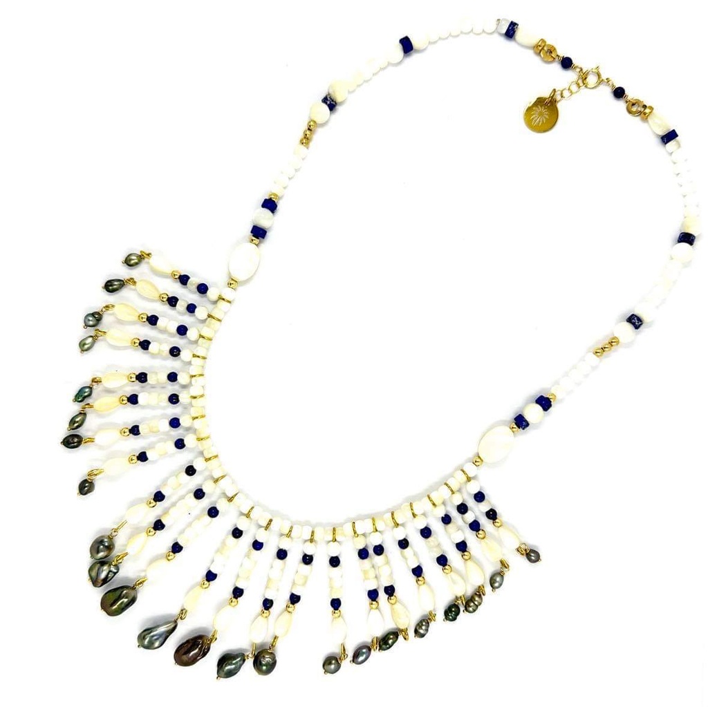 Collier Plastron en nacre et plaqué or, lapis lazuli, keishis