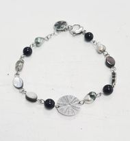 [ACBR8N] Bracelet en acier inoxydable, onyx, oursin, et Keishi