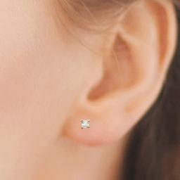 [ZIRCARRE] STUDS CARRE ZIRCONS SERTI GRIFFE - PLAQUE OR