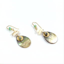 [NEGF10] Boucles d'oreille  plaqué or nacre, pierre vert/blanc, sequin martelé, keishis